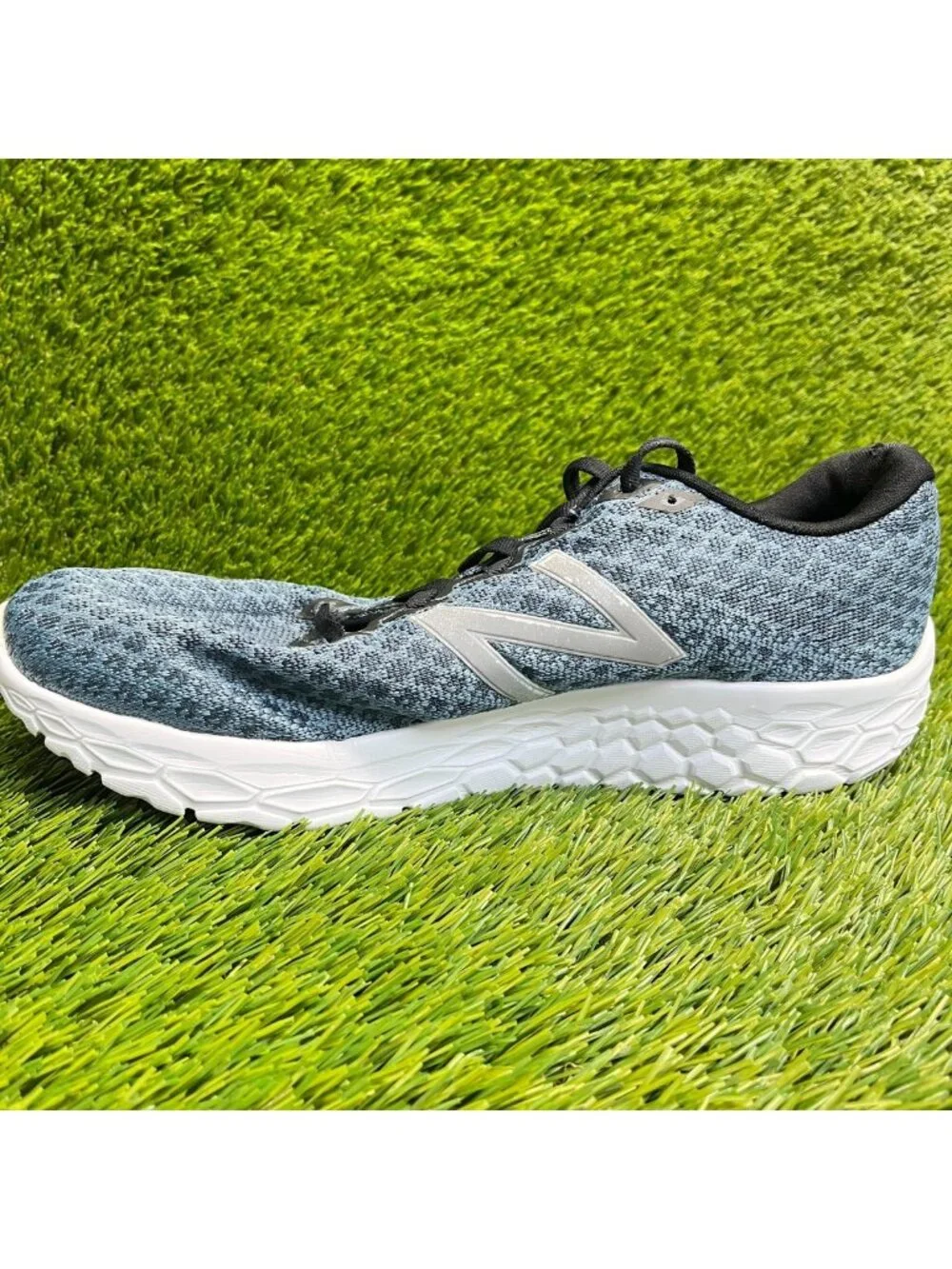 New Balance Fresh Foam Beacon Mens Size 10.5 Blue White Running Shoes Sneakers